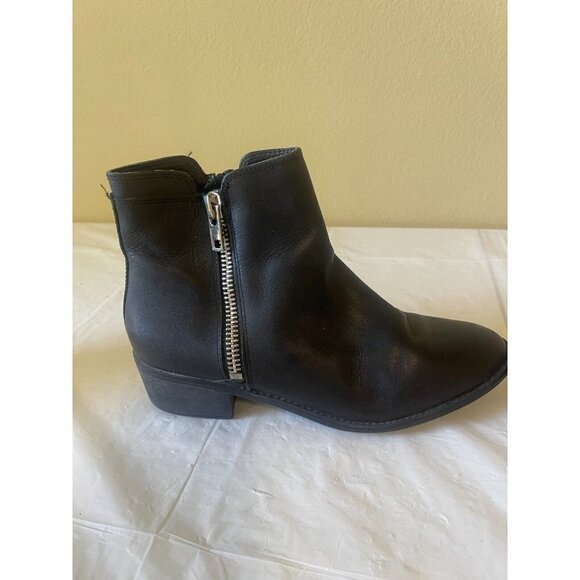 Woman's Boots Steve Madden leather Boot Size 8 zip "True" - Picture 12 of 16